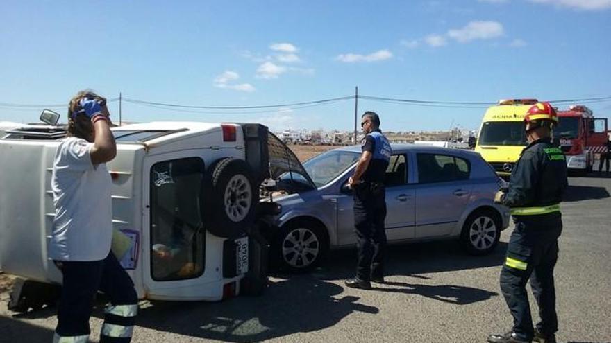 Vuelco de un coche en Arrecife