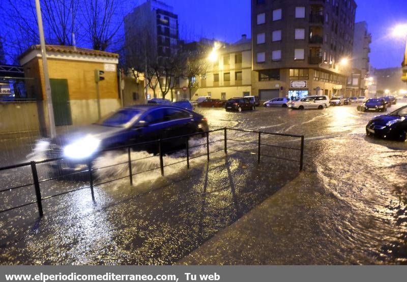 GALERÍA DE FOTOS -- El diluvio cae en Castellón y provoca inundaciones