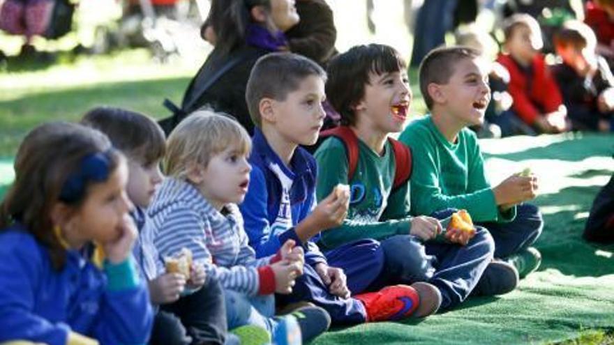 Una comparsa de sonrisas: los que más disfrutan de las fiestas