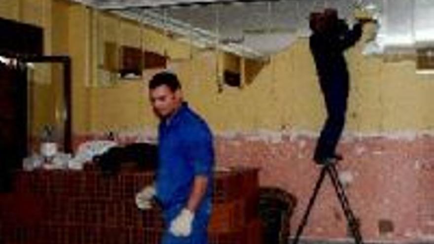 La Junta repara los pisos que va recuperando en Gabriel y Galán