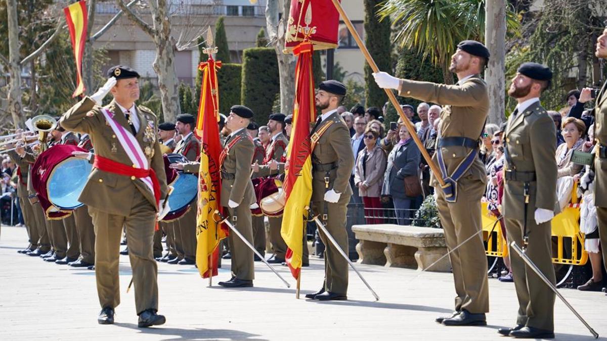 El general Ignacio Olazábal Elorz, de la Brigada X, presidió la jura de bandera.