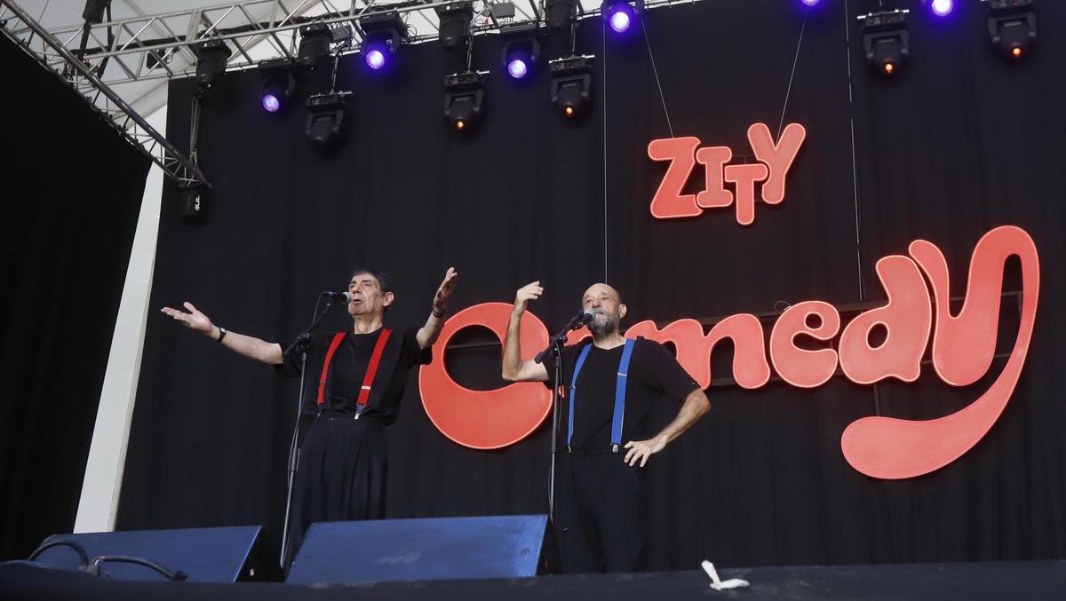 En imágenes | Faemino y Cansado llevan el humor al Espacio City