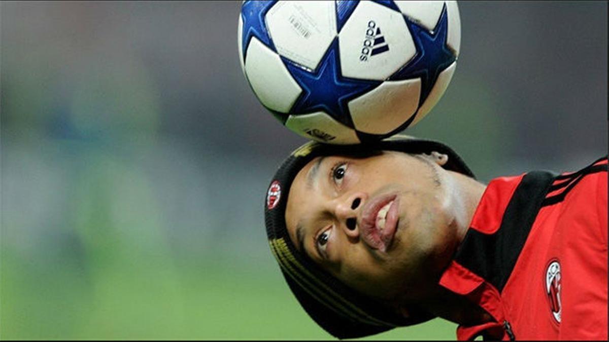 Así celebra Twitter el cumpleaños de Ronaldinho