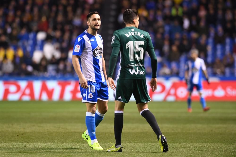 El Dépor cae 0-1 ante el Betis en Riazor