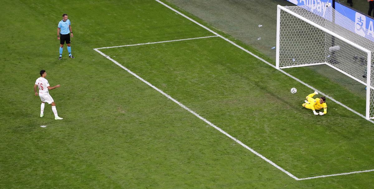 La tanda de penaltis del Suiza - España, en imágenes