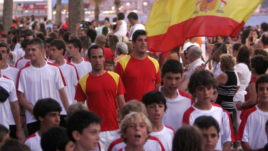 Delegación española en la ceremonia inaugural en Benidorm de una edición anterior de la Costa Blanca Cup