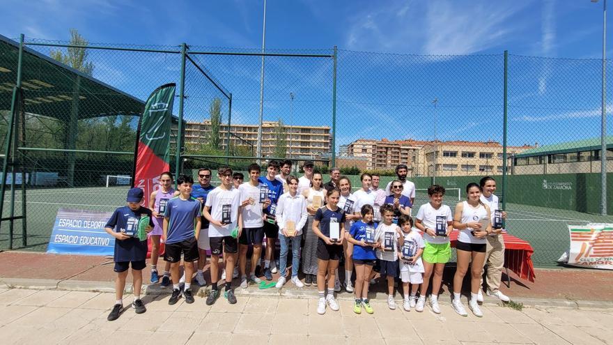 El Torneo de Tenis y Pádel Azayca &quot;Memorial Javier Pérez&quot; ya tiene ganadores