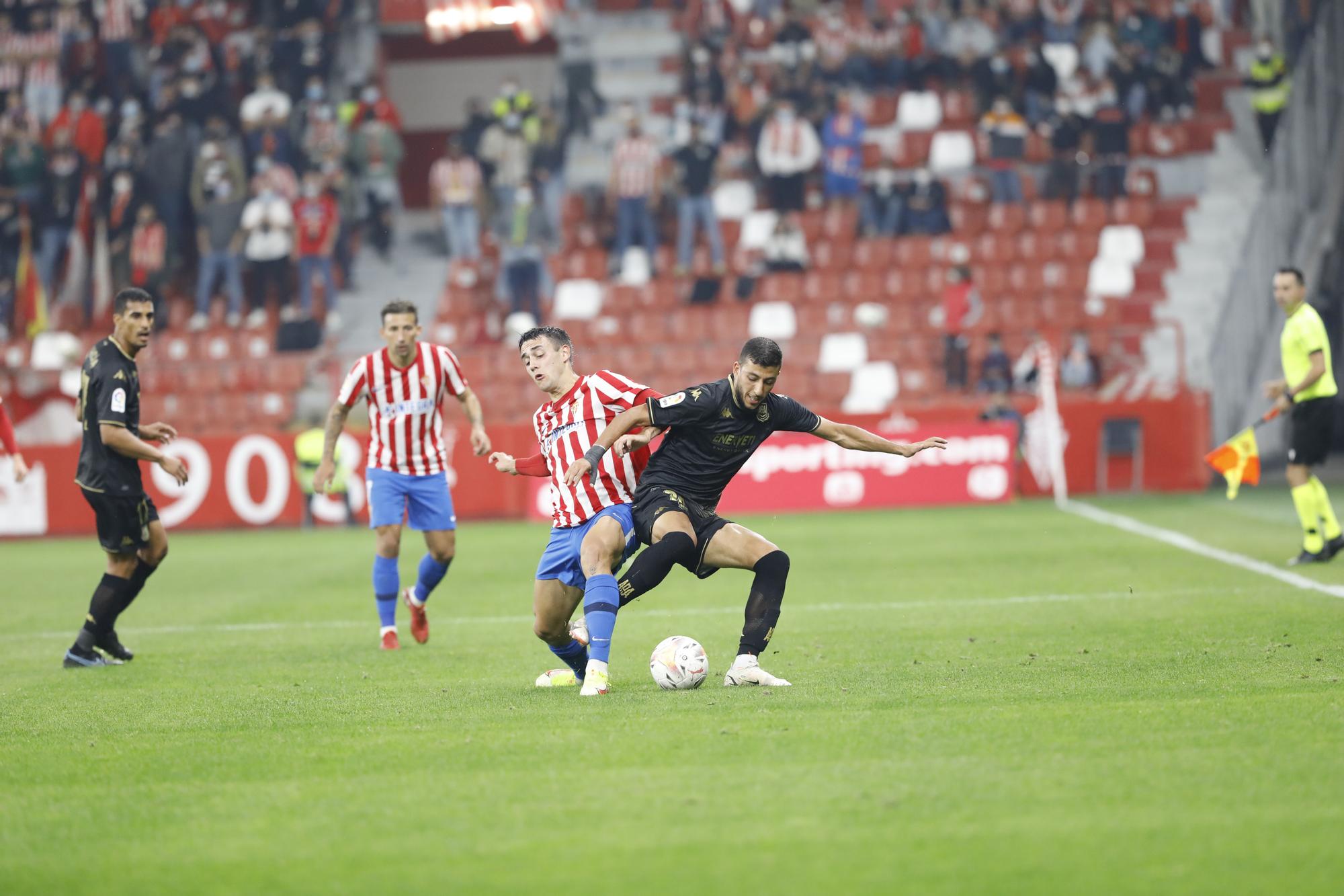 En imágenes: así fue el partido entre el Sporting y el Alcorcón