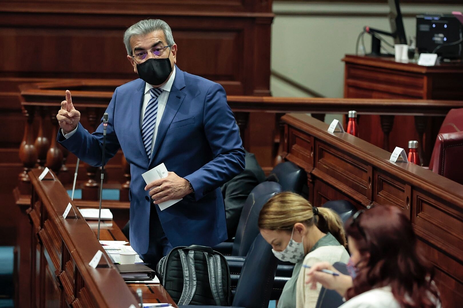 Pleno del parlamento de Canarias