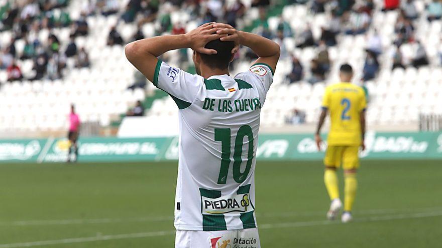 De las Cuevas, jugador del Córdoba CF, en el partido ante el Cádiz B en El Arcángel.