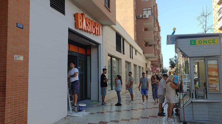 La cadena holandesa de fitness Basic-Fit abre un nuevo gimnasio en la calle Héroe de Sostoa en Málaga