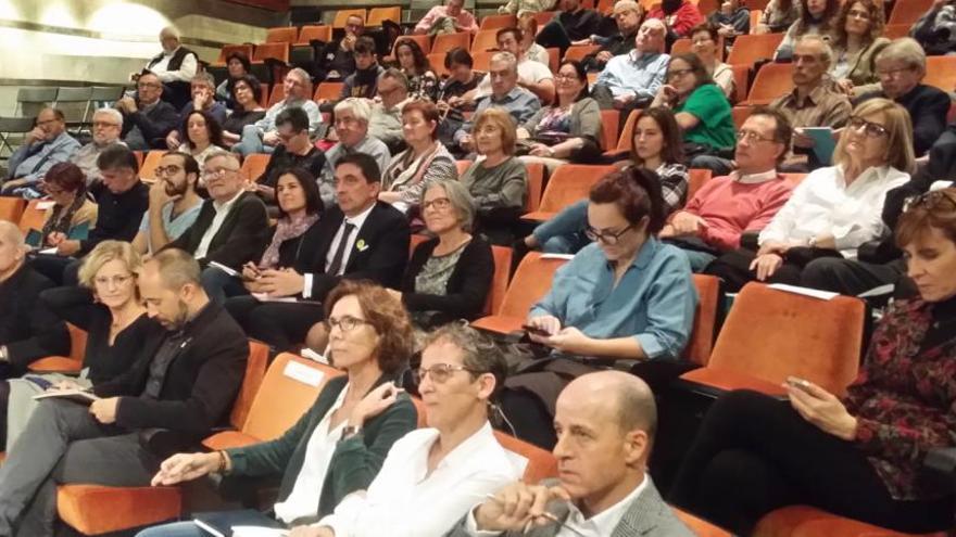 La jornada té lloc a l&#039;auditori de la Plana de l&#039;Om