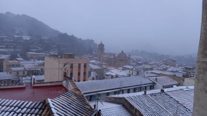 Dorf auf Mallorca nach Tiefdruckgebiet &quot;Juliette&quot; seit 72 Stunden ohne Strom