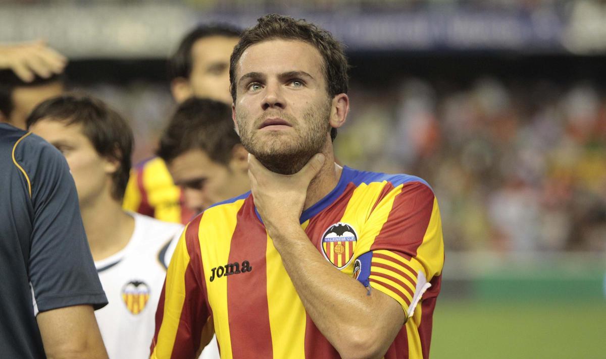 Juan Mata con la camiseta del Valencia