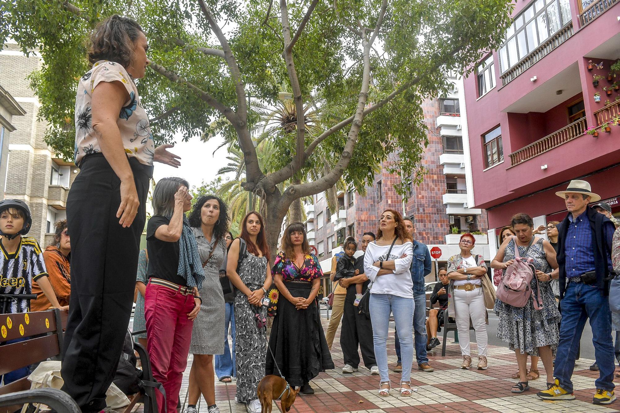 La poesía visual toma las calles del Barrio de Arenales en la capital grancanaria