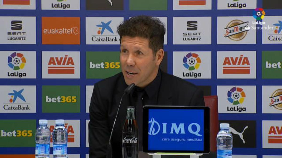 Simeone, sobre la colleja a Morata: " A mí me cayeron cuatro partidos"