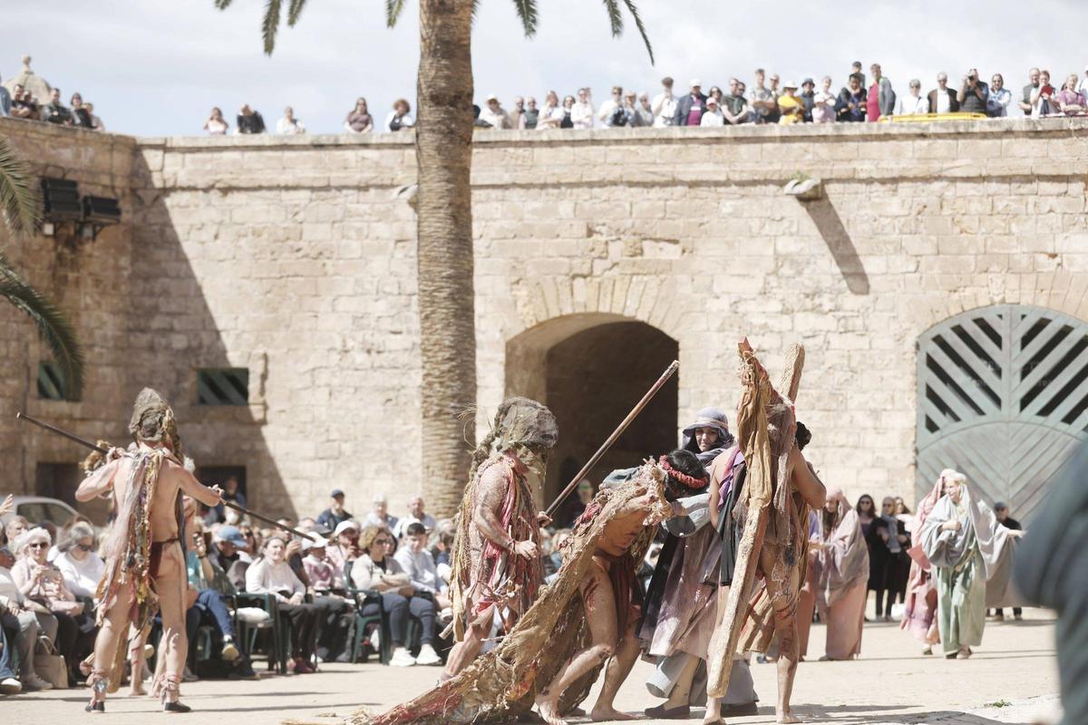 El Via Crucis de Llorenç Moyà en imágenes