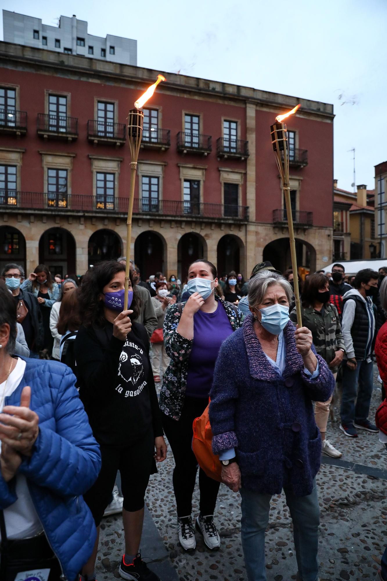 Gijón clama contra la violencia machista tras el crimen de las niñas de Canarias