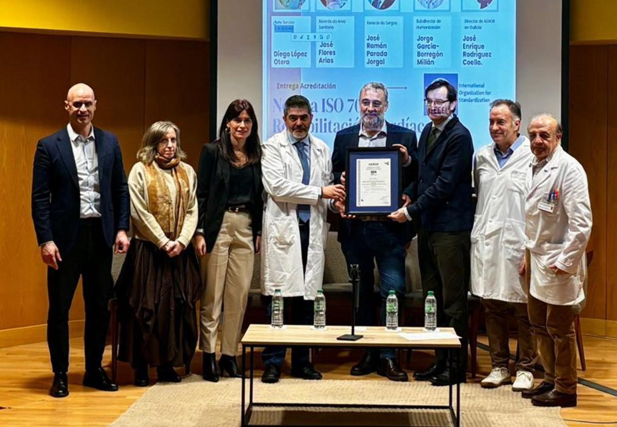 Entrega de la certificación, ayer en Montecelo. | FDV