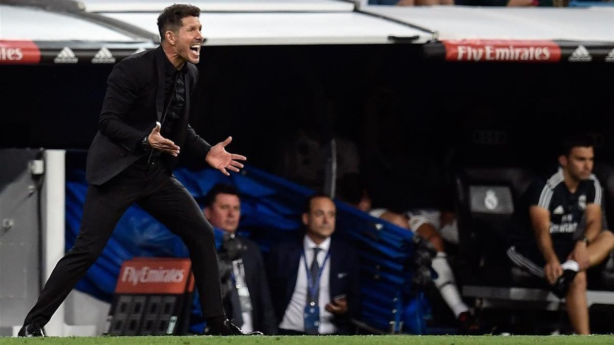 Simeone se queja de una acción en el derbi con el Madrid en el Bernabéu.