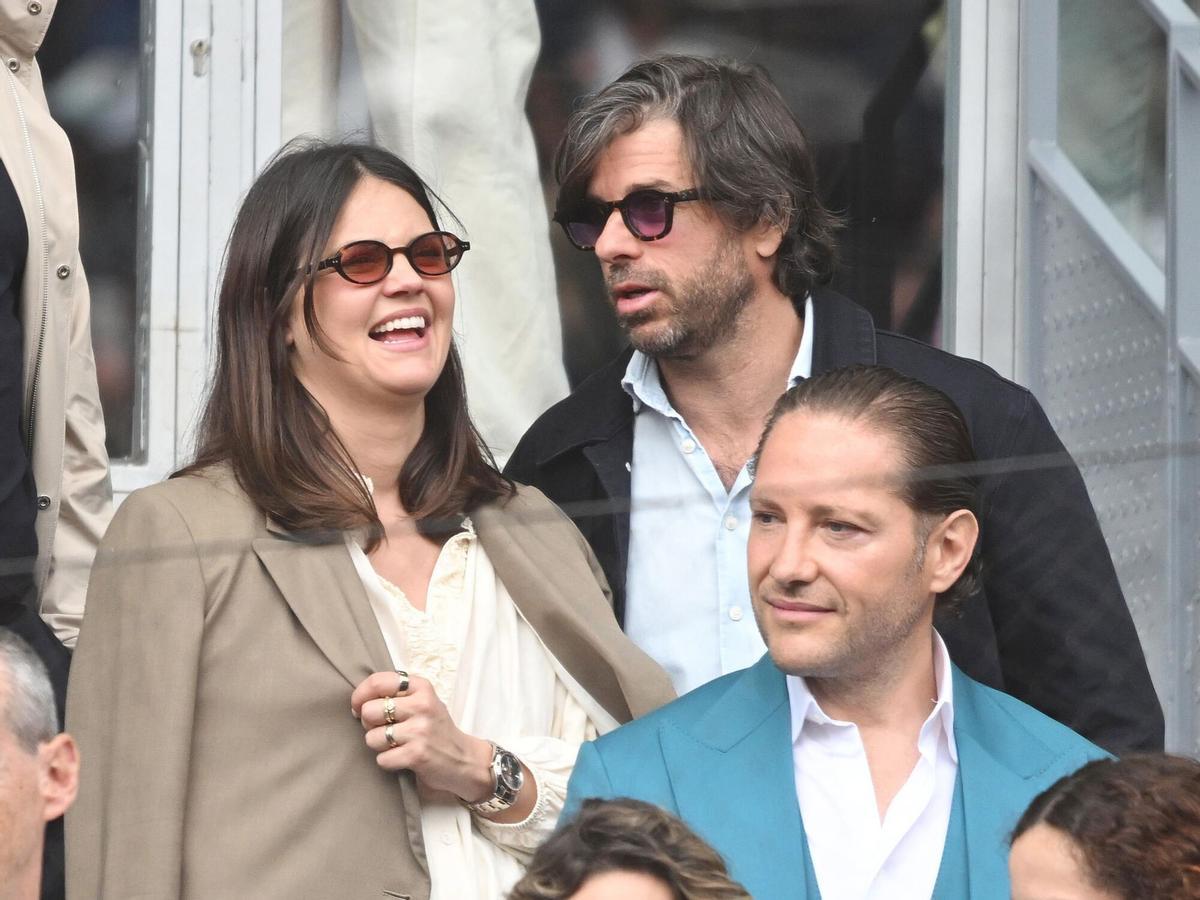 Isabelle Junot y Álvaro Falcó, derroche de felicidad en su primer plan tras convertirse en padres de su segunda hija.