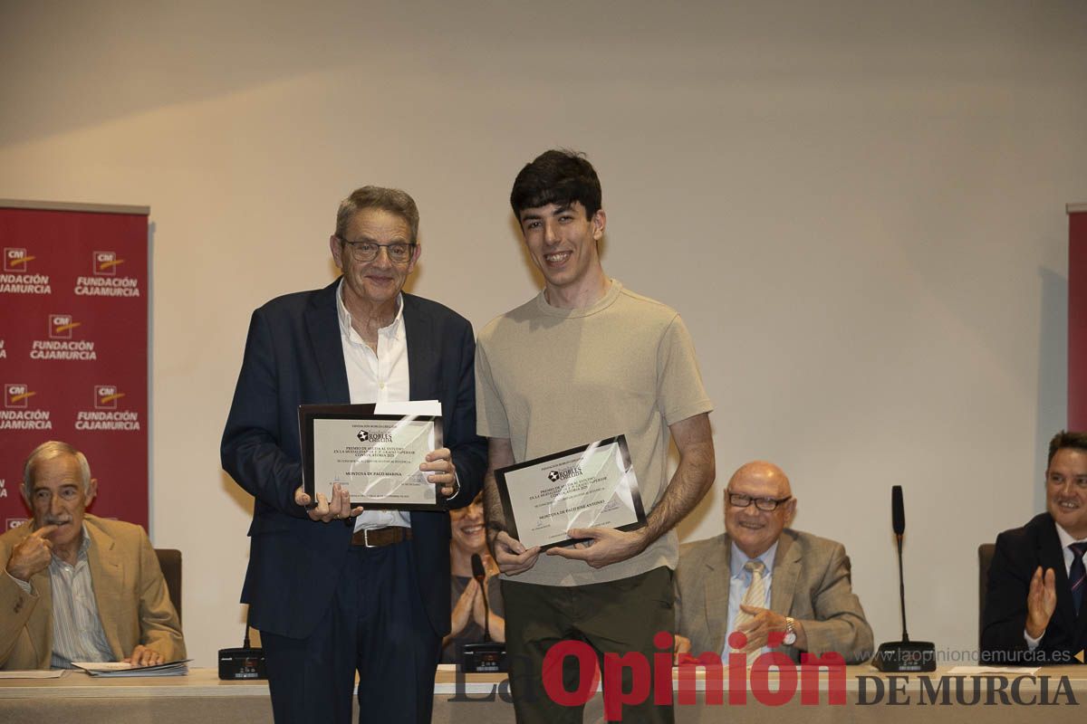 Entrega de los premios de la Fundación Robles Chillida a estudiantes caravaqueños