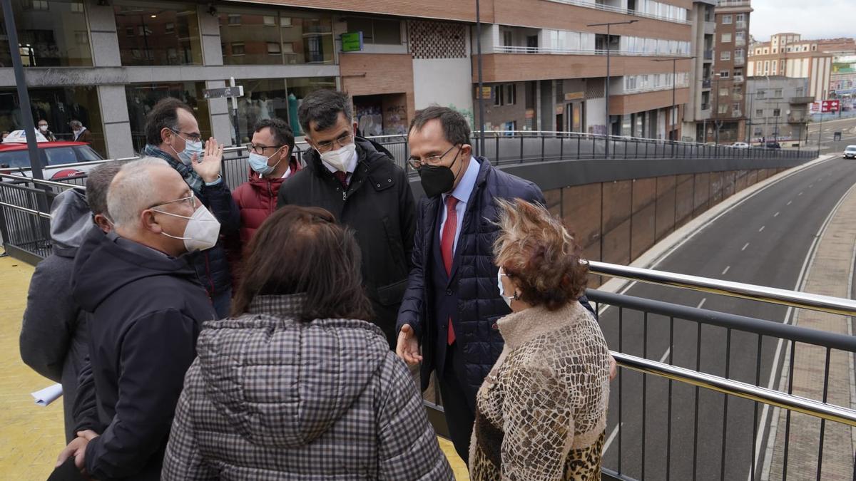 Inauguración de las obras del puente de calle Libertad.