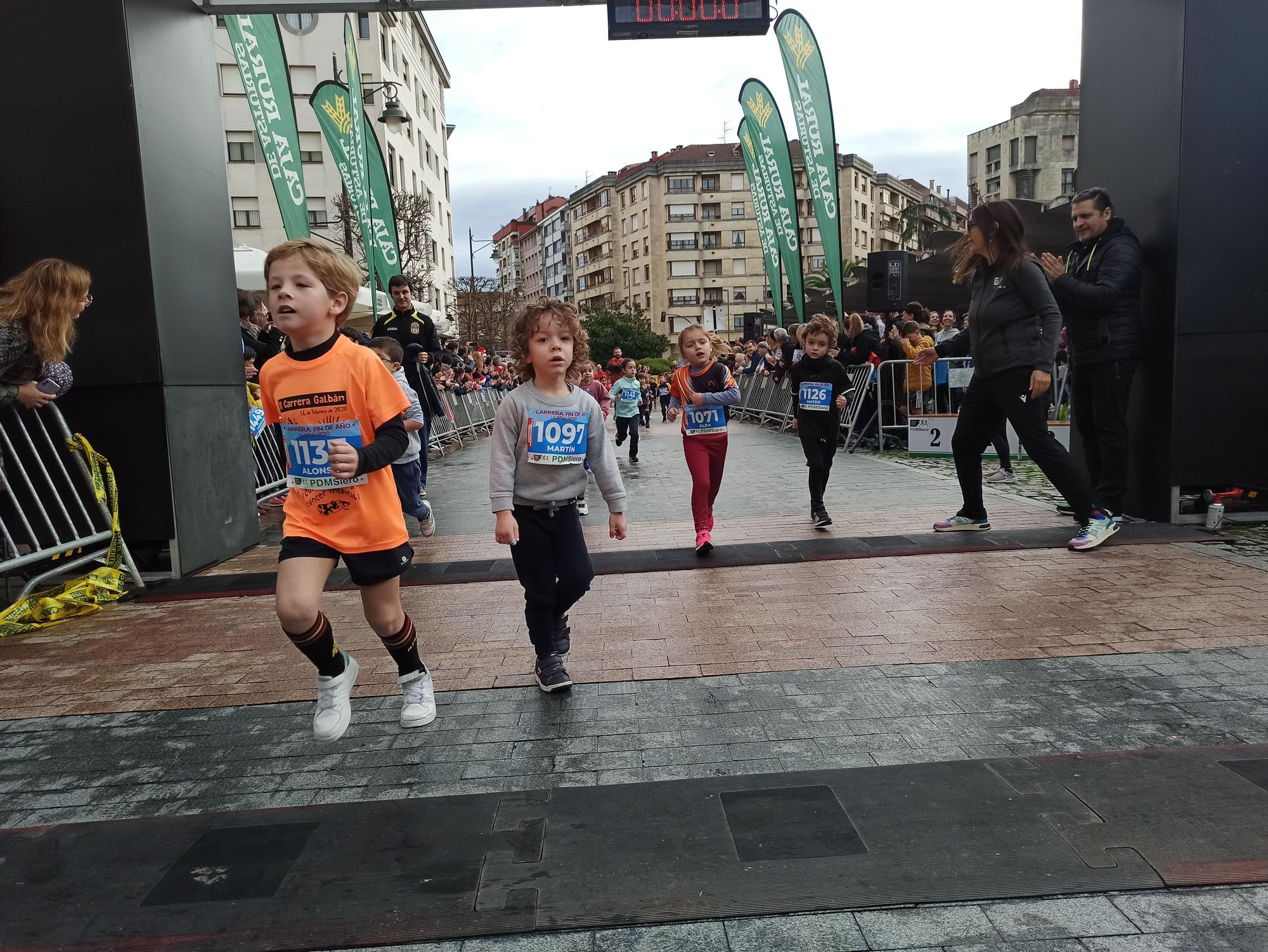 Casi 1.500 participantes disputan la carrera de Fin de Año de Pola de Siero