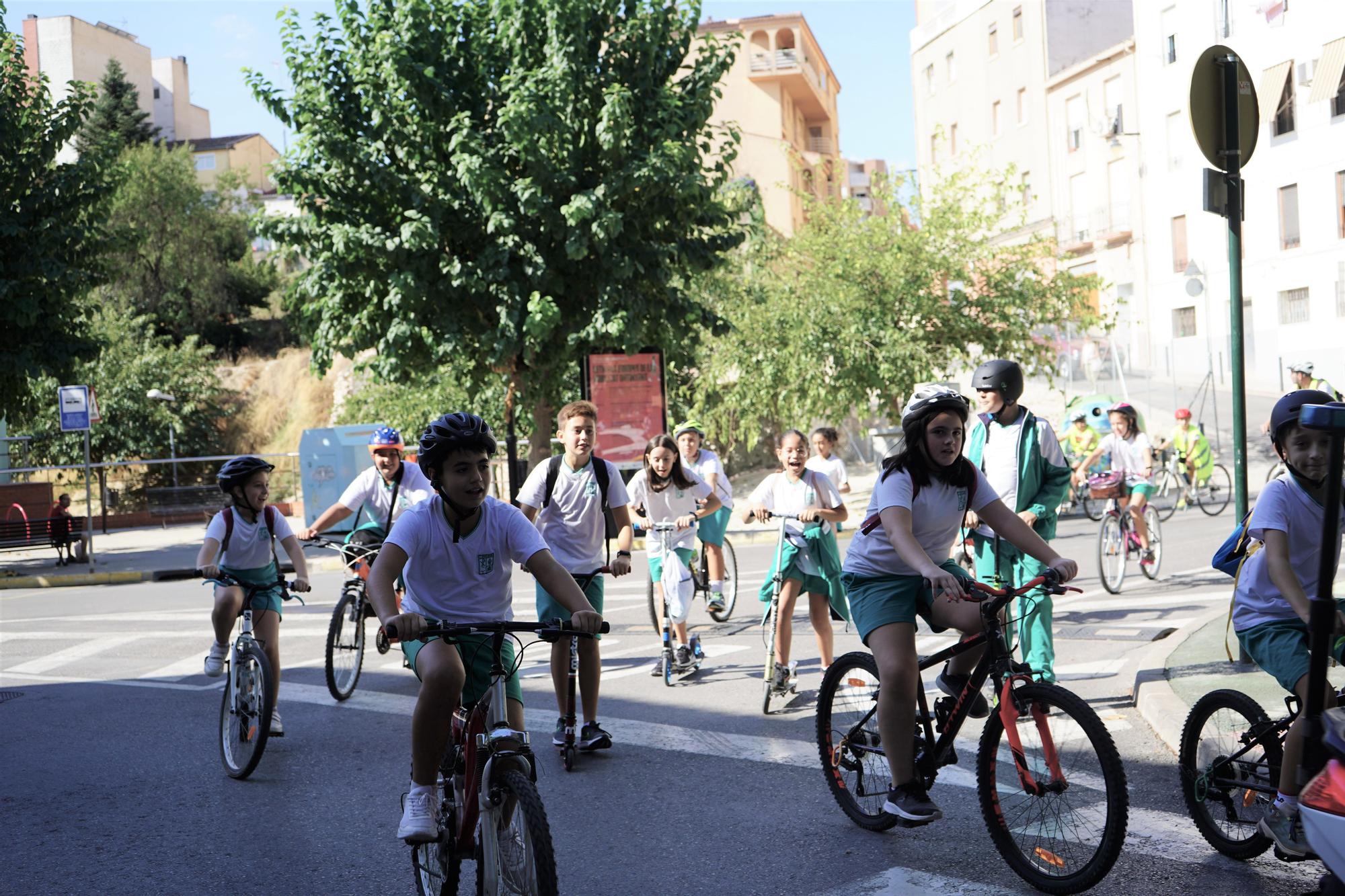 200 escolares de Ontinyent celebran el Día Mundial Sin Coches