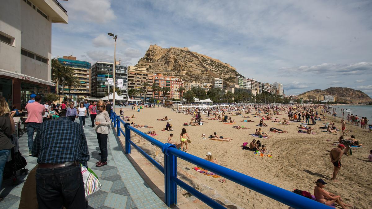 El tiempo en Alicante: Temperaturas mínimas en ascenso y posibilidad de tormentas en el interior de la provincia