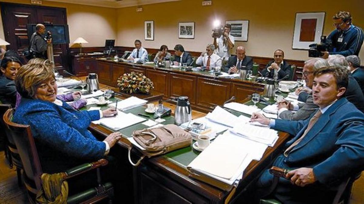 Reunion de la mesa sobre el Pacto de Toledo en el Congreso de los Diputados.