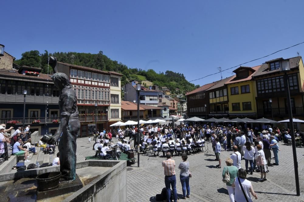 Encuentro de bandas infantiles en Mieres