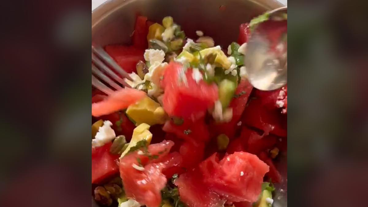 Ensalada de sandía: la receta más viral en redes sociales