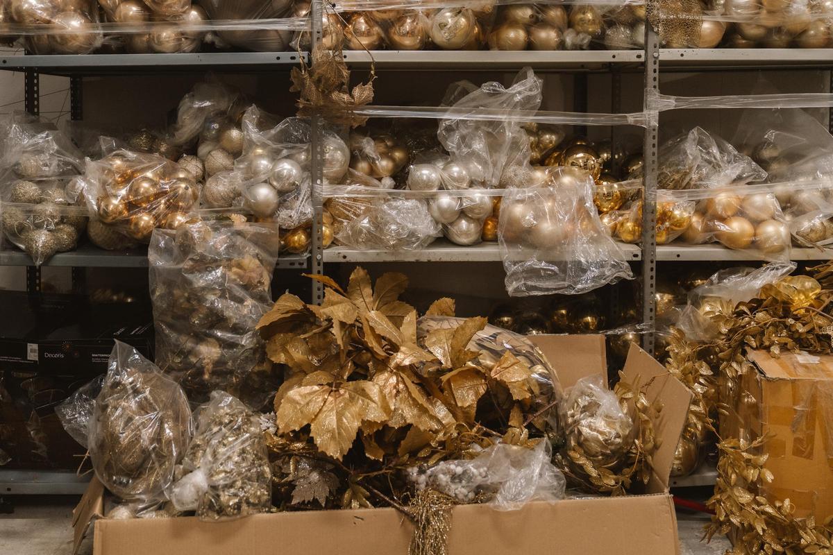 Así es el almacén de Tetuán donde se puede alquilar árboles de Navidad