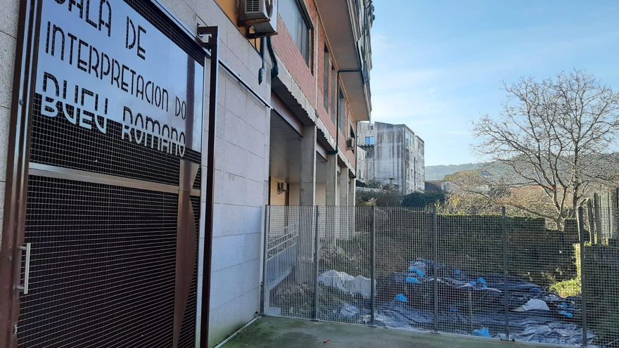Un embargo sobre la constructora amenaza la sala del Bueu Romano