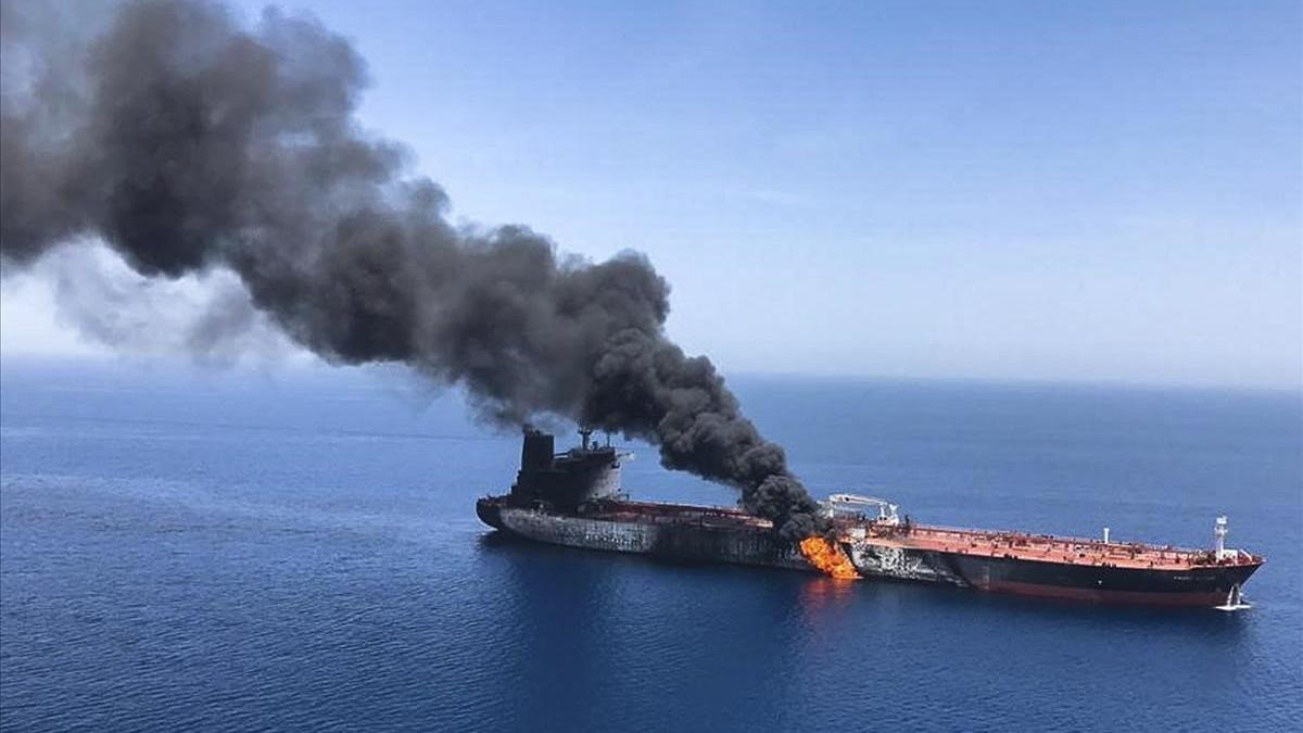 Uno de los petroleros atacados en el golfo de Omán.