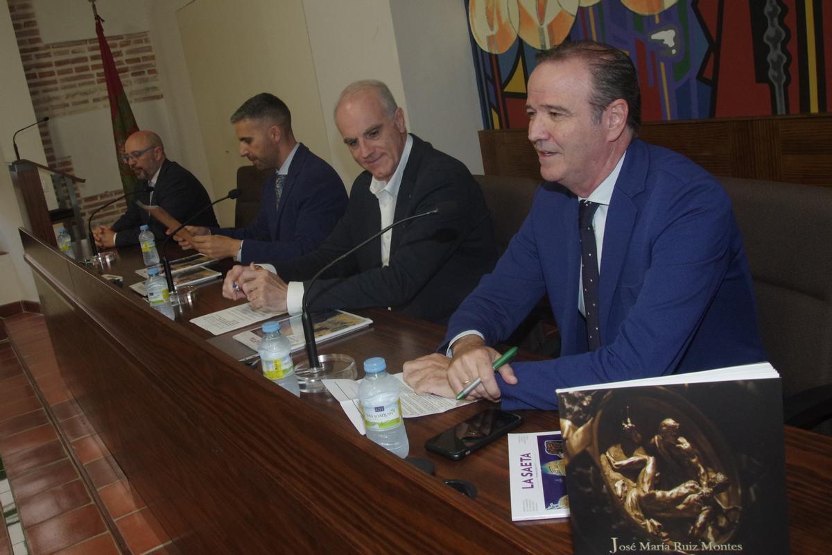 Un momento del acto en la sala capitular de la Agrupación.