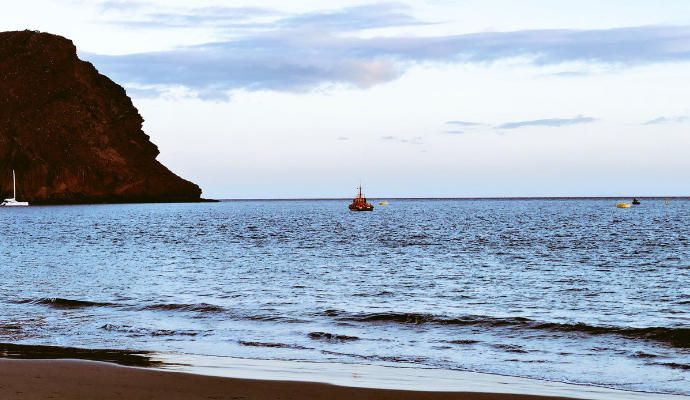 Mancha de fuel en la costa de Granadilla (Tenerife)