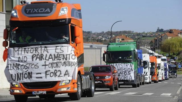Gobierno y transportistas llegan a un acuerdo con un paquete de medidas de 1.000 millones de euros