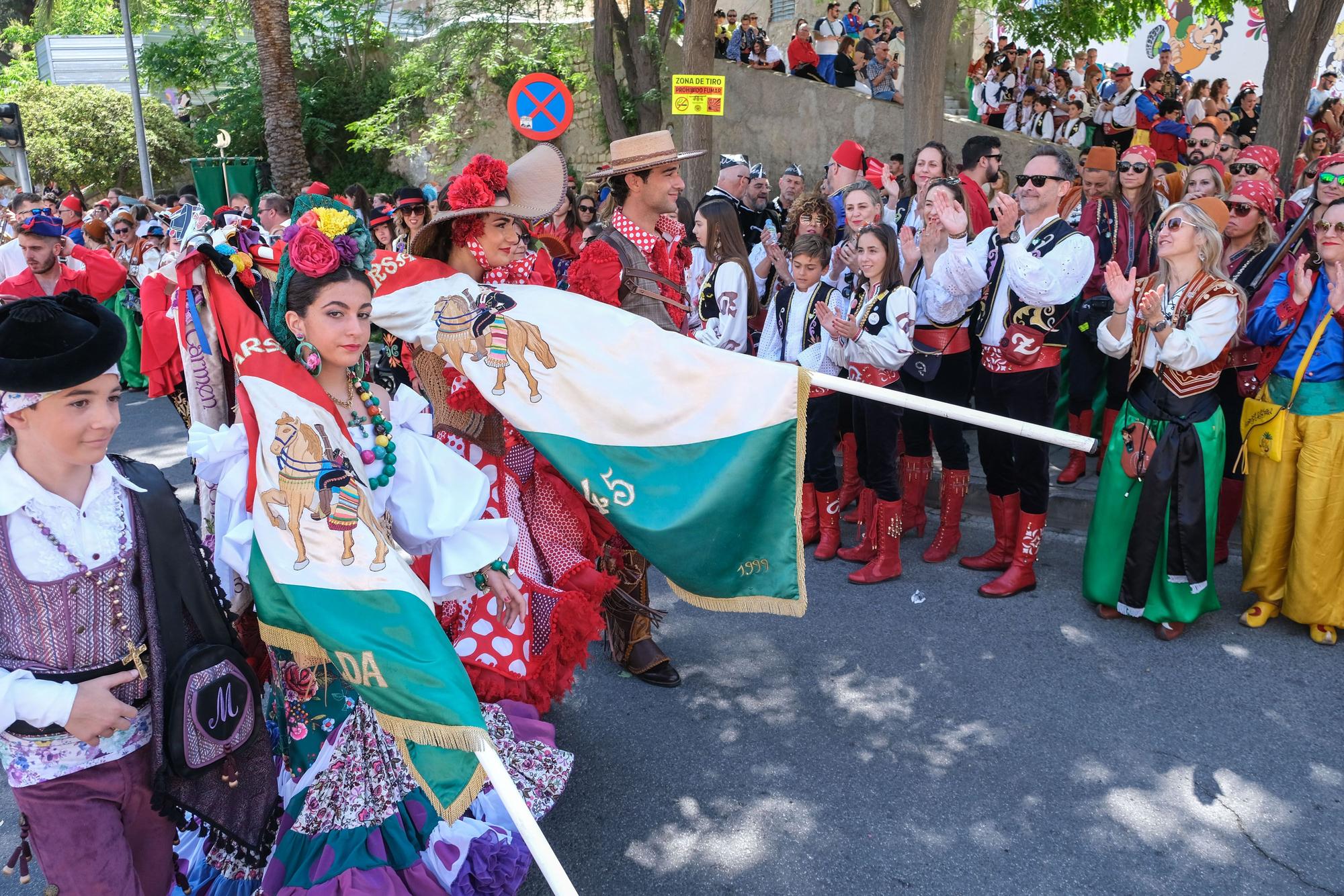 ¡Que viva Elda y San Antón!: Así ha sido el traslado del santo hasta la Iglesia de Santa Ana