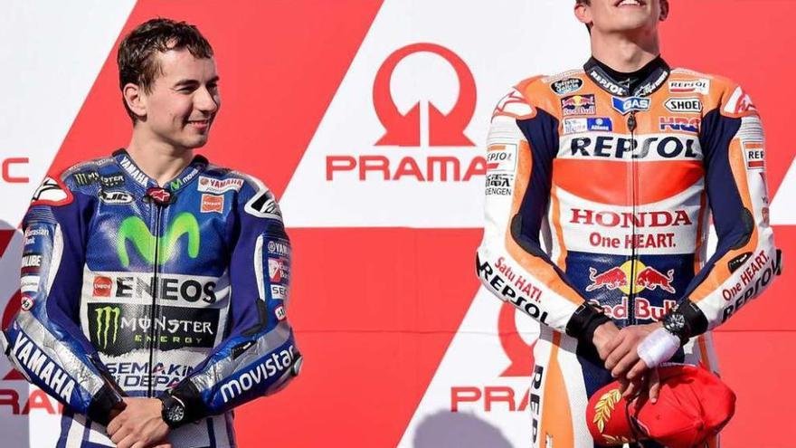 Lorenzo y Márquez, en el podio de Phillip Island.