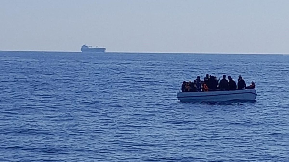 Siete fallecidos en dos pateras llegadas a las playas almerienses de Los Muertos y Las Salinas