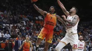 El Valencia Basket regala a La Fonteta una gran victoria en la Euroliga (89-84)