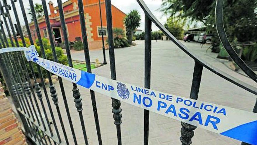 Domicilio familiar de Elx donde se produjo el triple crimen el pasado 8 de febrero. | JOAQUÍN REINA/EP