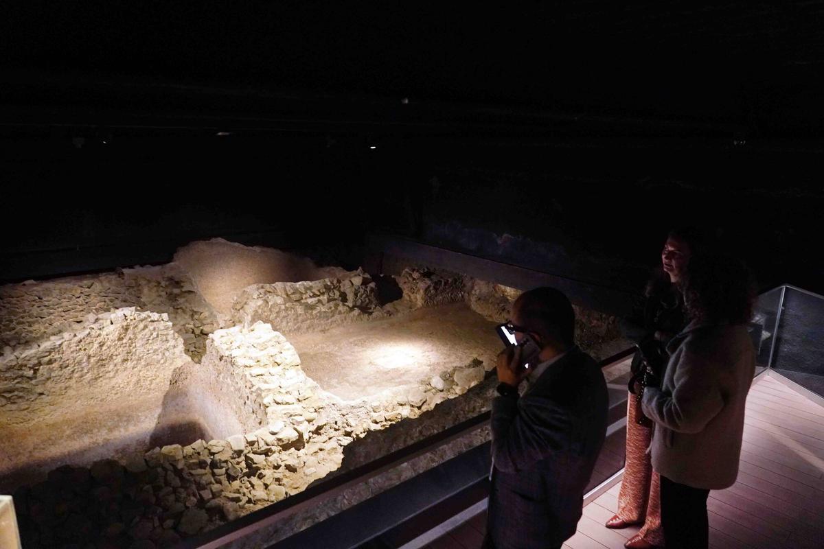 Inauguración del yacimiento romano en el subsuelo del Museo Carmen Thyssen