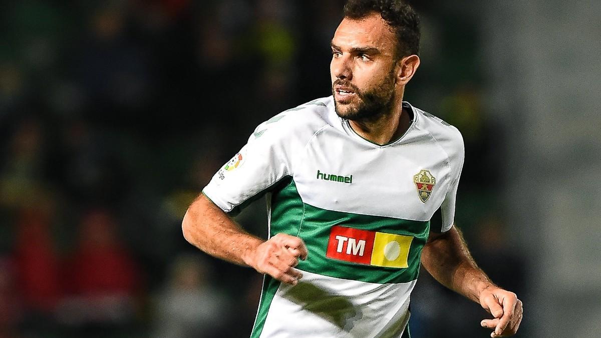 Verdú, defensa del Elche