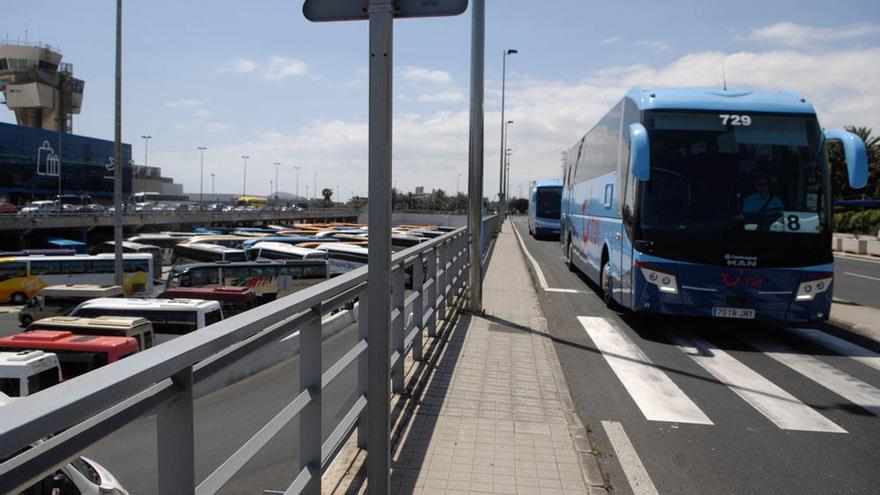 Llegada viajeros al aeropuerto de Gran Canaria por Semana Santa