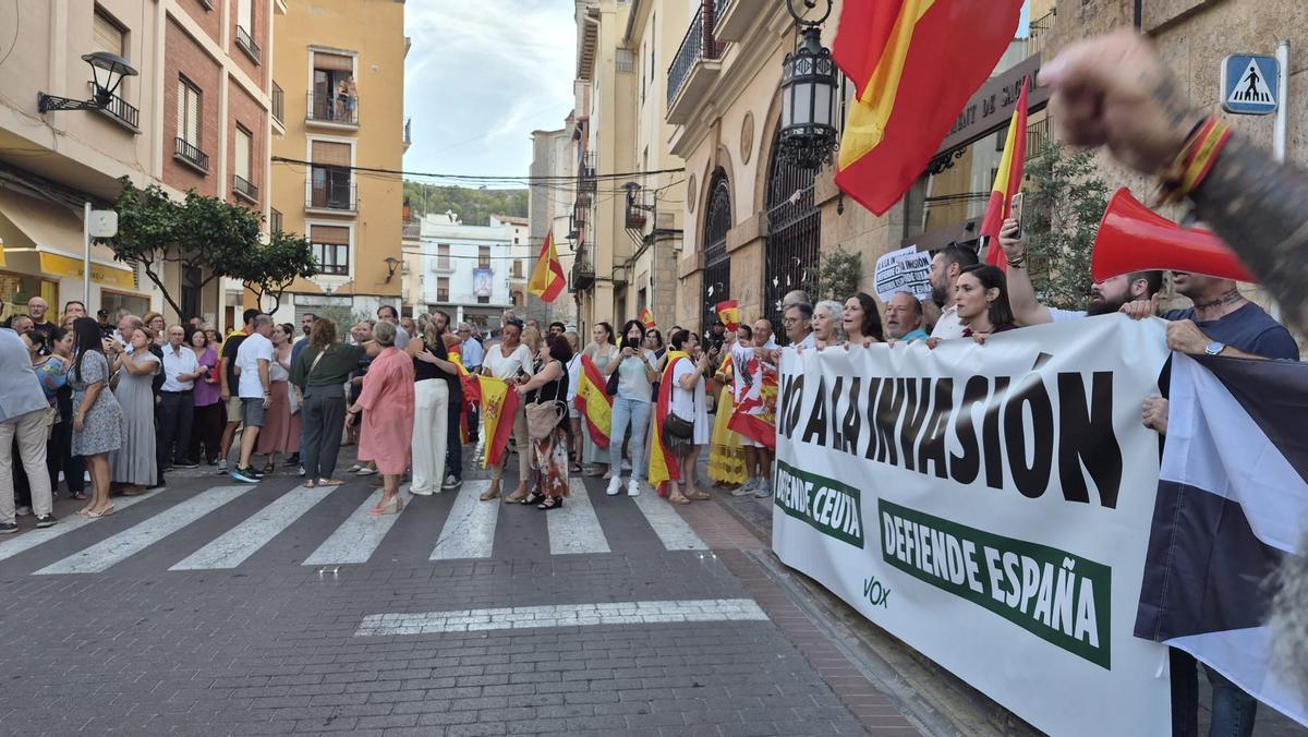Masivas concentraciones en Sagunt y Port de Sagunt en apoyo a Ceuta Masivas concentraciones en Sagunt y Port de Sagunt en apoyo a Ceuta