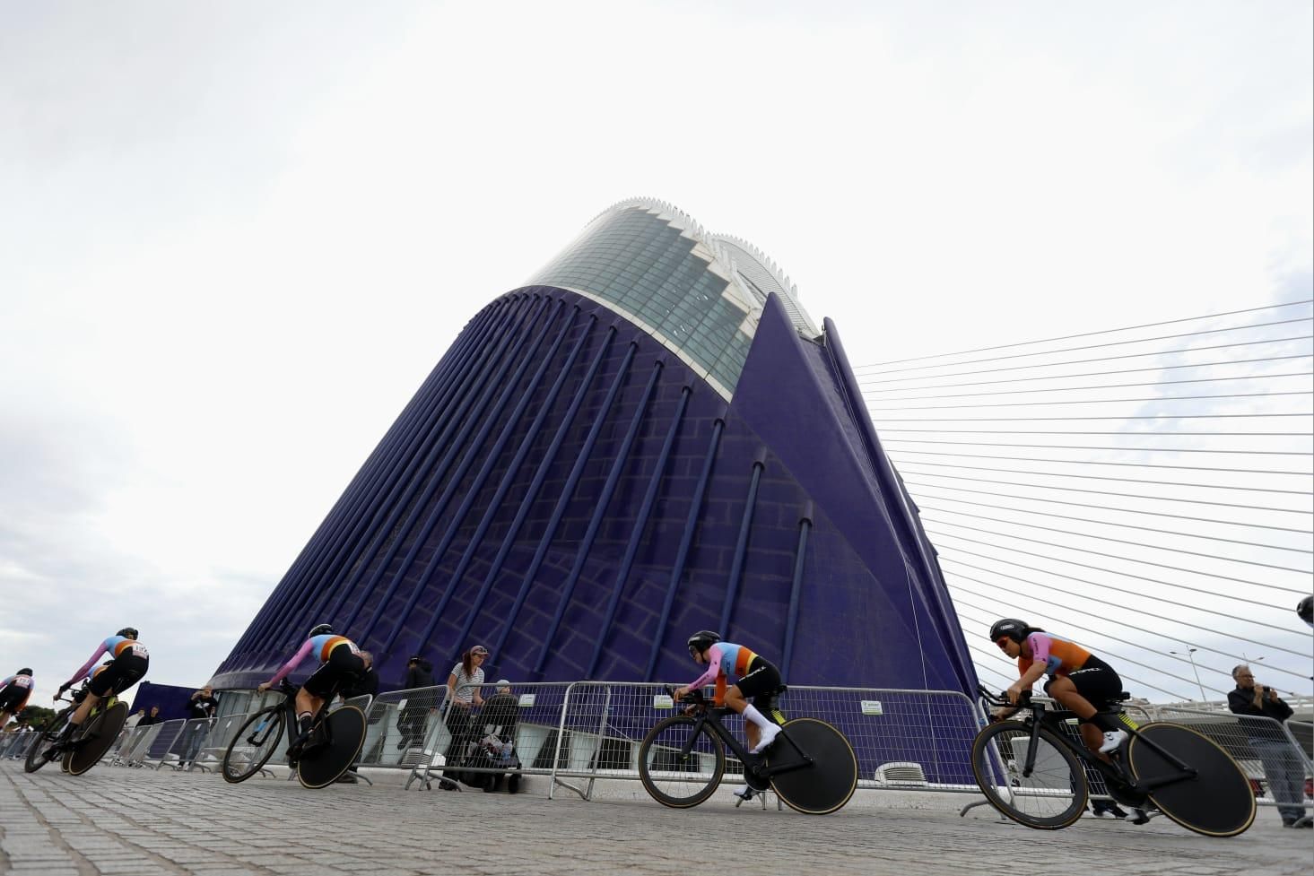 Primera etapa de La Vuelta a España Femenina en València