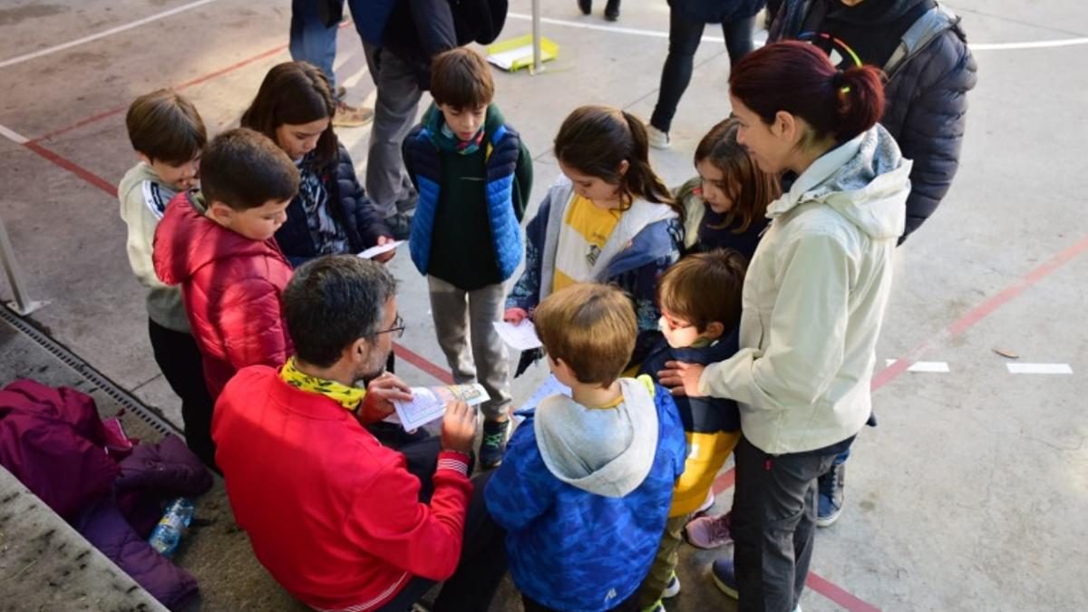 Participantes en la primera prueba de la Lliga Escolar d'Orientació de Xàtiva.